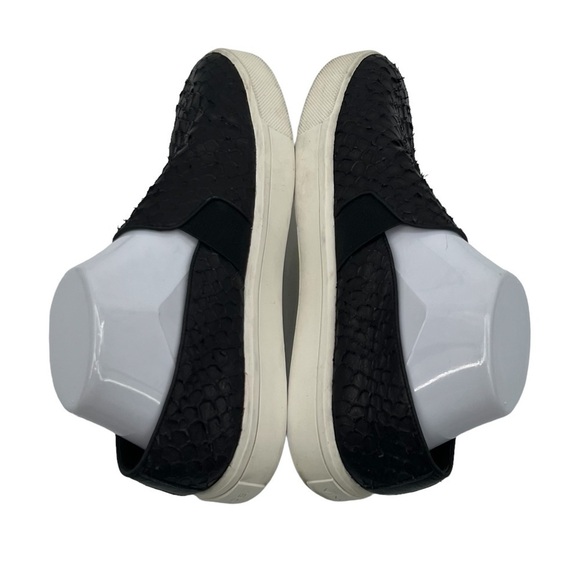 Vince Black Snakeskin Slip-On Loafers Size 8 Women's - Picture 7 of 9